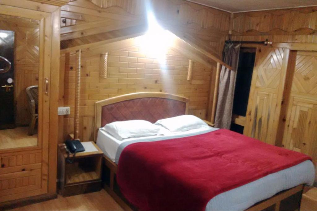 Hotel New Bharat Бхимтал Экстерьер фото