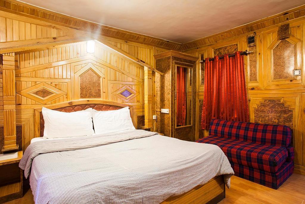 Hotel New Bharat Бхимтал Экстерьер фото
