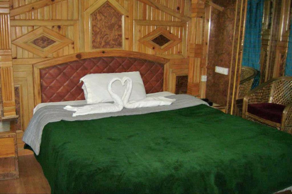 Hotel New Bharat Бхимтал Экстерьер фото
